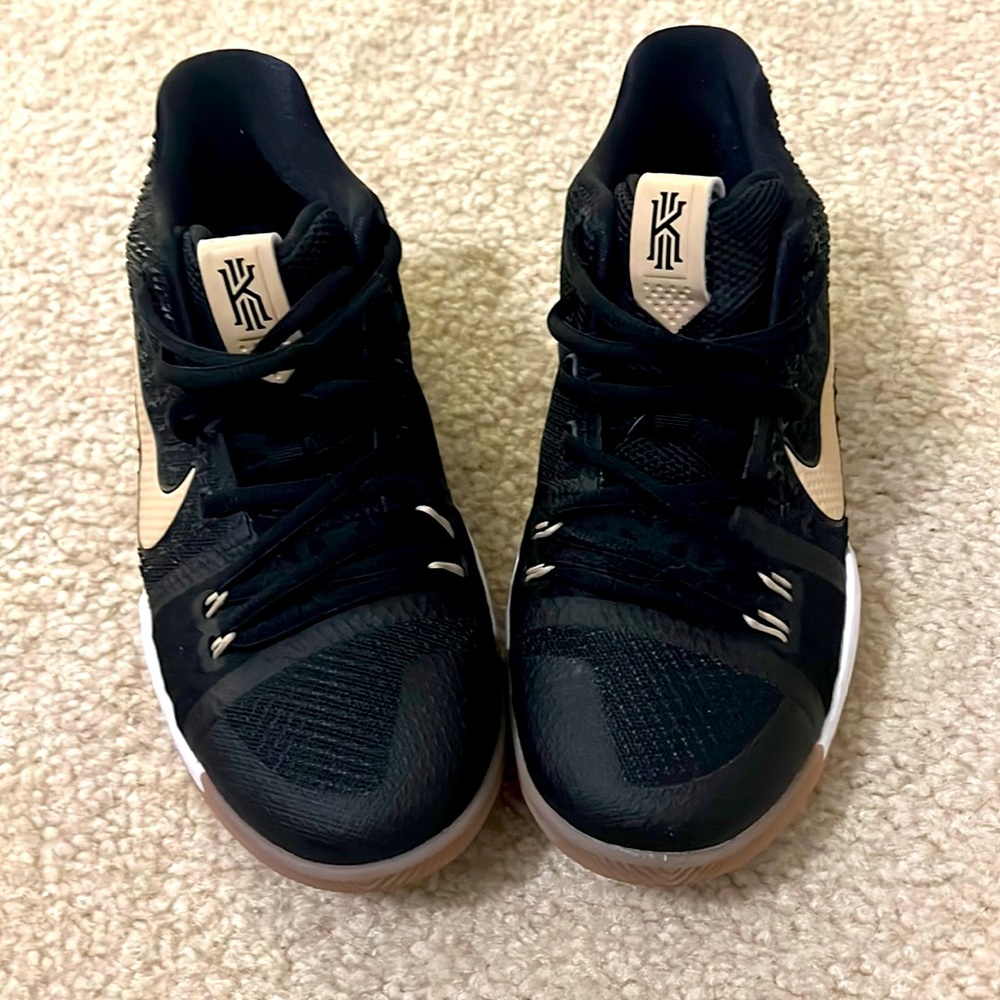 Nike-Kyrie basketball shoes